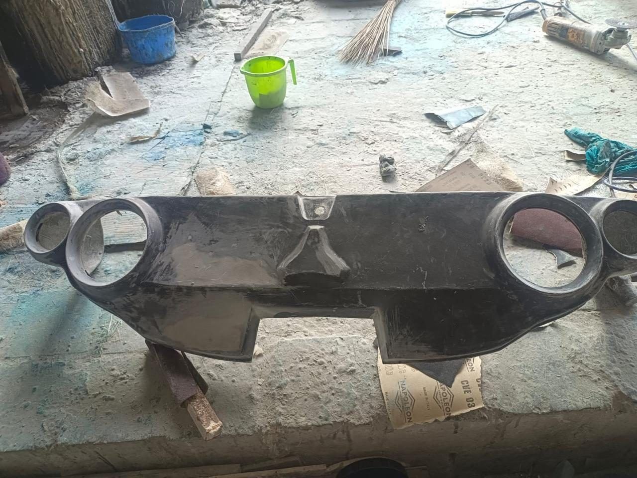 The headlight mould with two round lamp openings